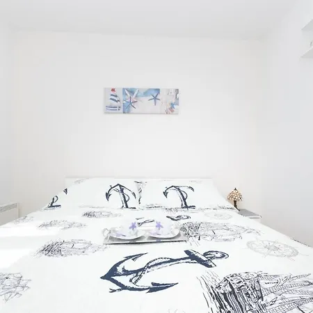 Charmant Garden View Apartment Lägenhet *